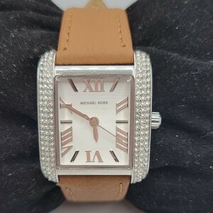 MICHAEL KORS MK3754 Women's Brown Leather Analog Dial Quartz Watch AM552